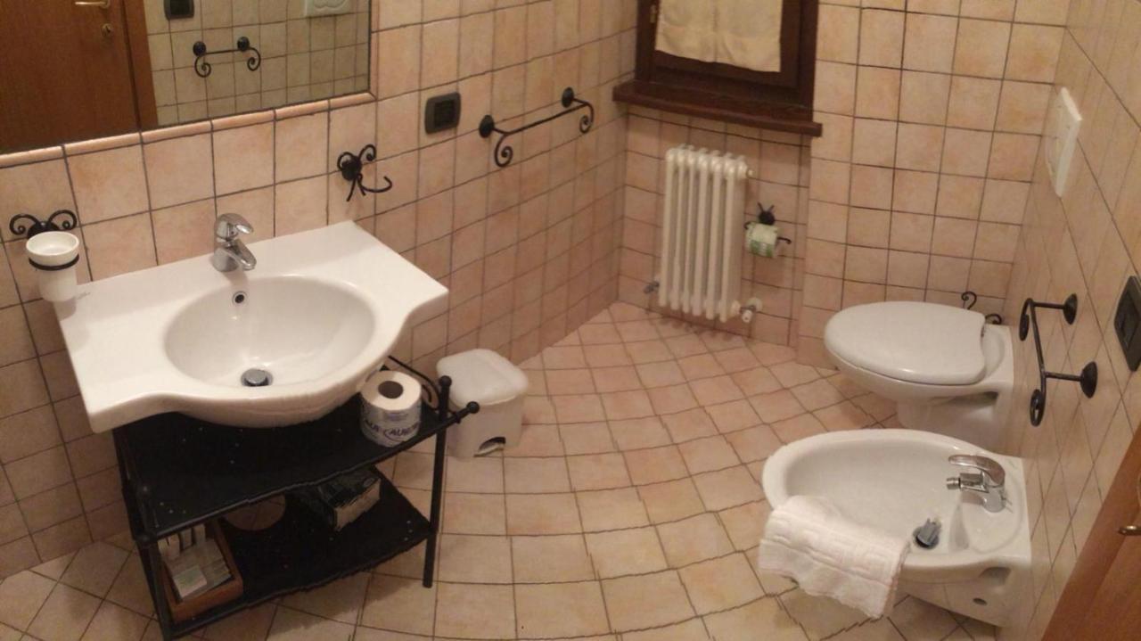 Bed and Breakfast Il Castagno Монтемонако Экстерьер фото